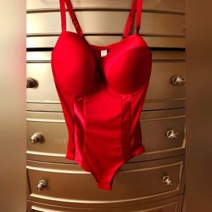 ❤️ Silky Sexy Red Bodysuit ❤️